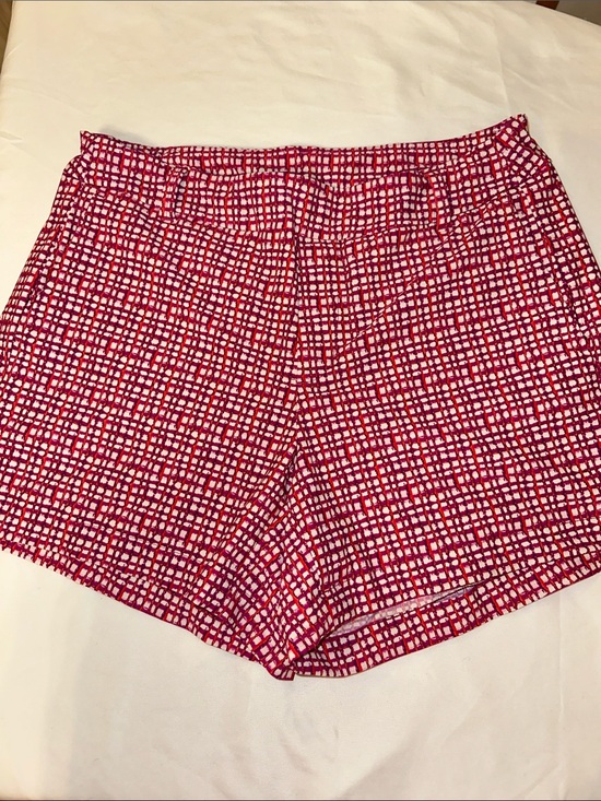 SPANX Pants - SPANX Red and White High-Waist Patterned Shorts